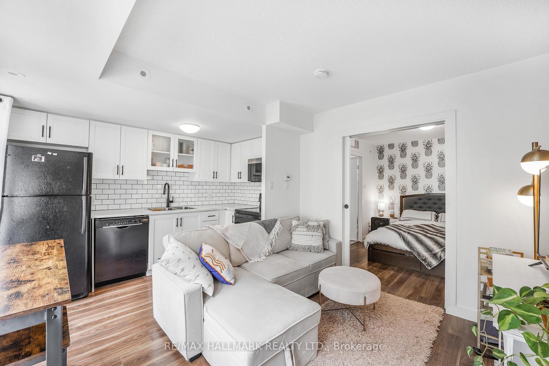 50 Western Battery Rd, #914