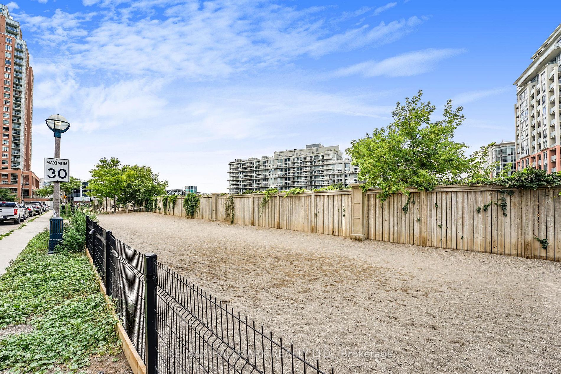 50 Western Battery Rd, #914