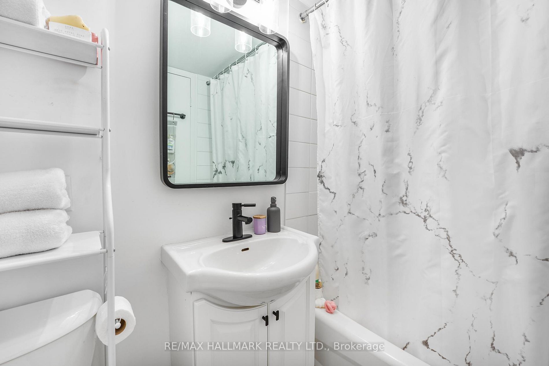 50 Western Battery Rd, #914
