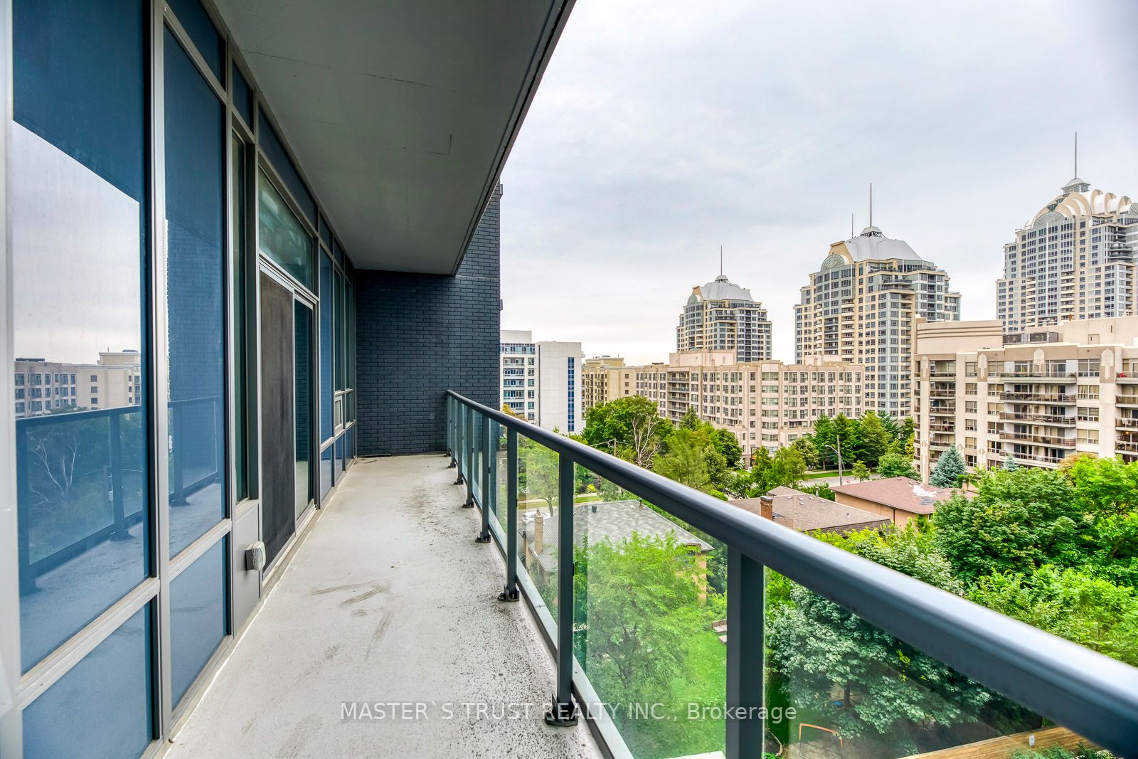 7 Kenaston Gdns, #629