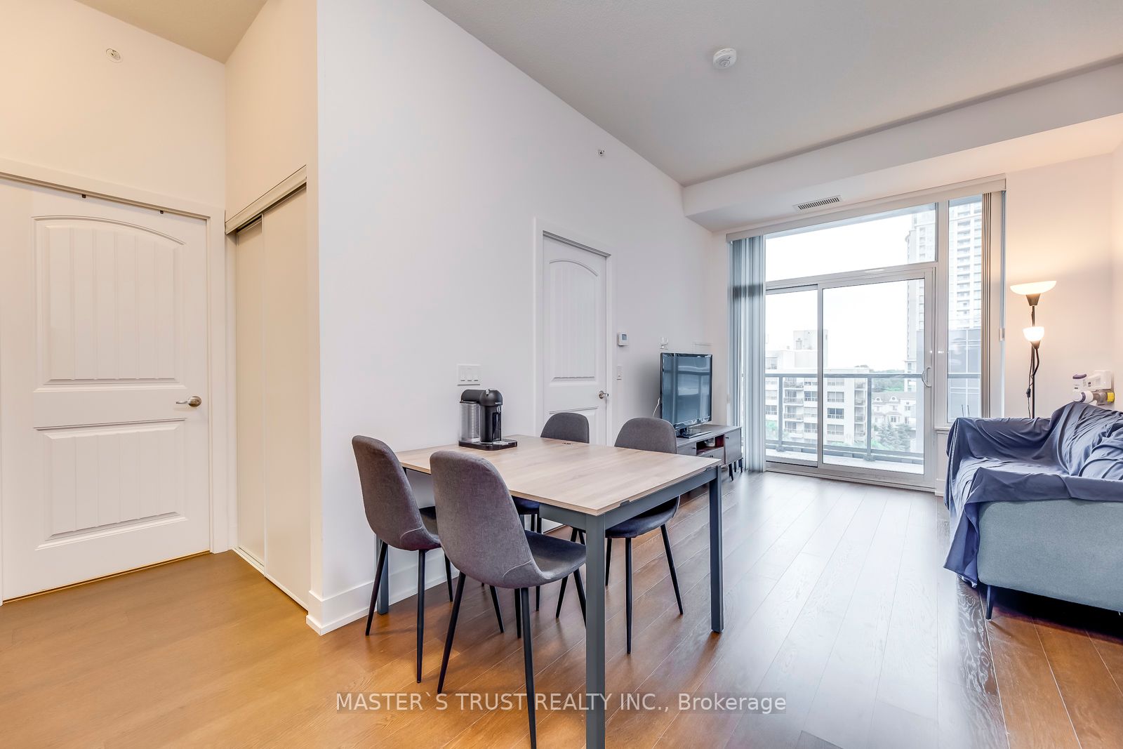 7 Kenaston Gdns, #629