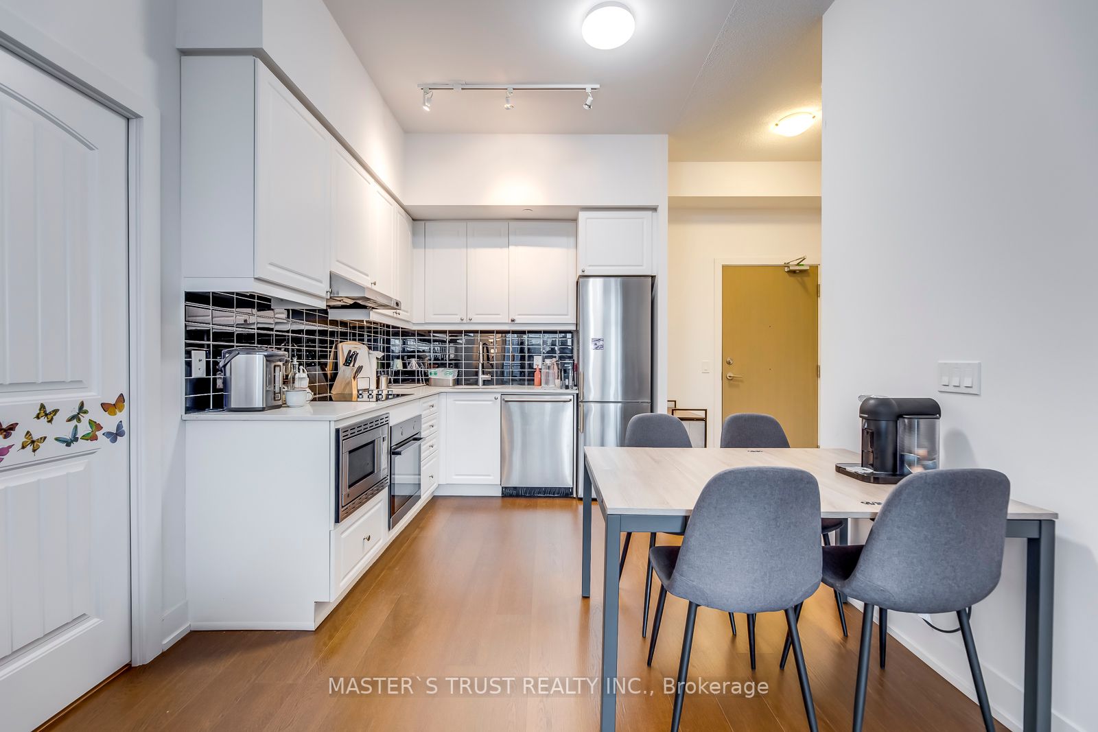 7 Kenaston Gdns, #629