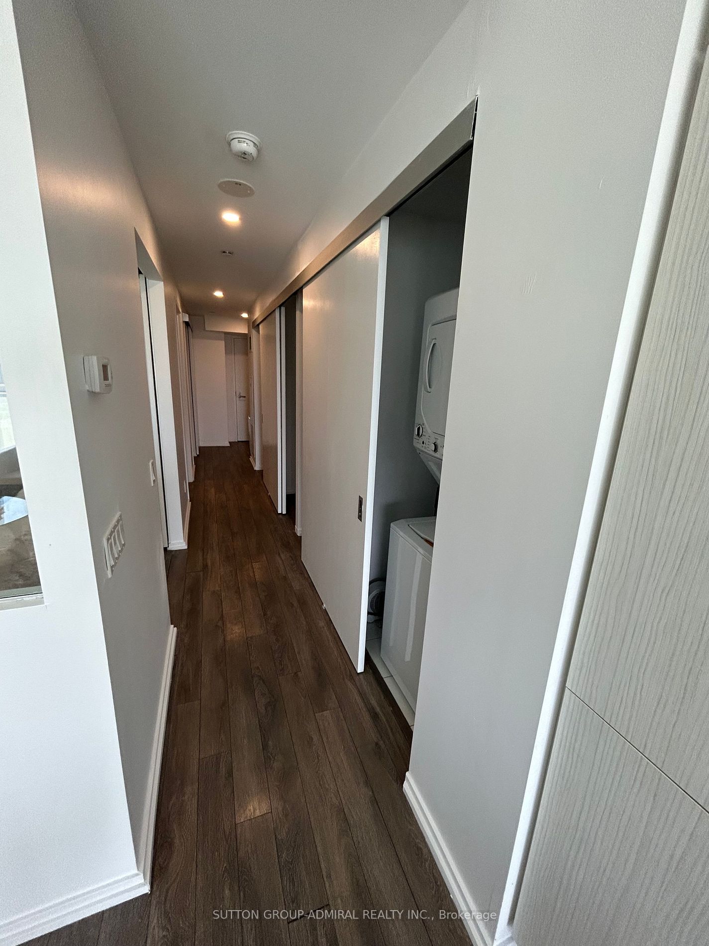 197 Yonge St, #1911