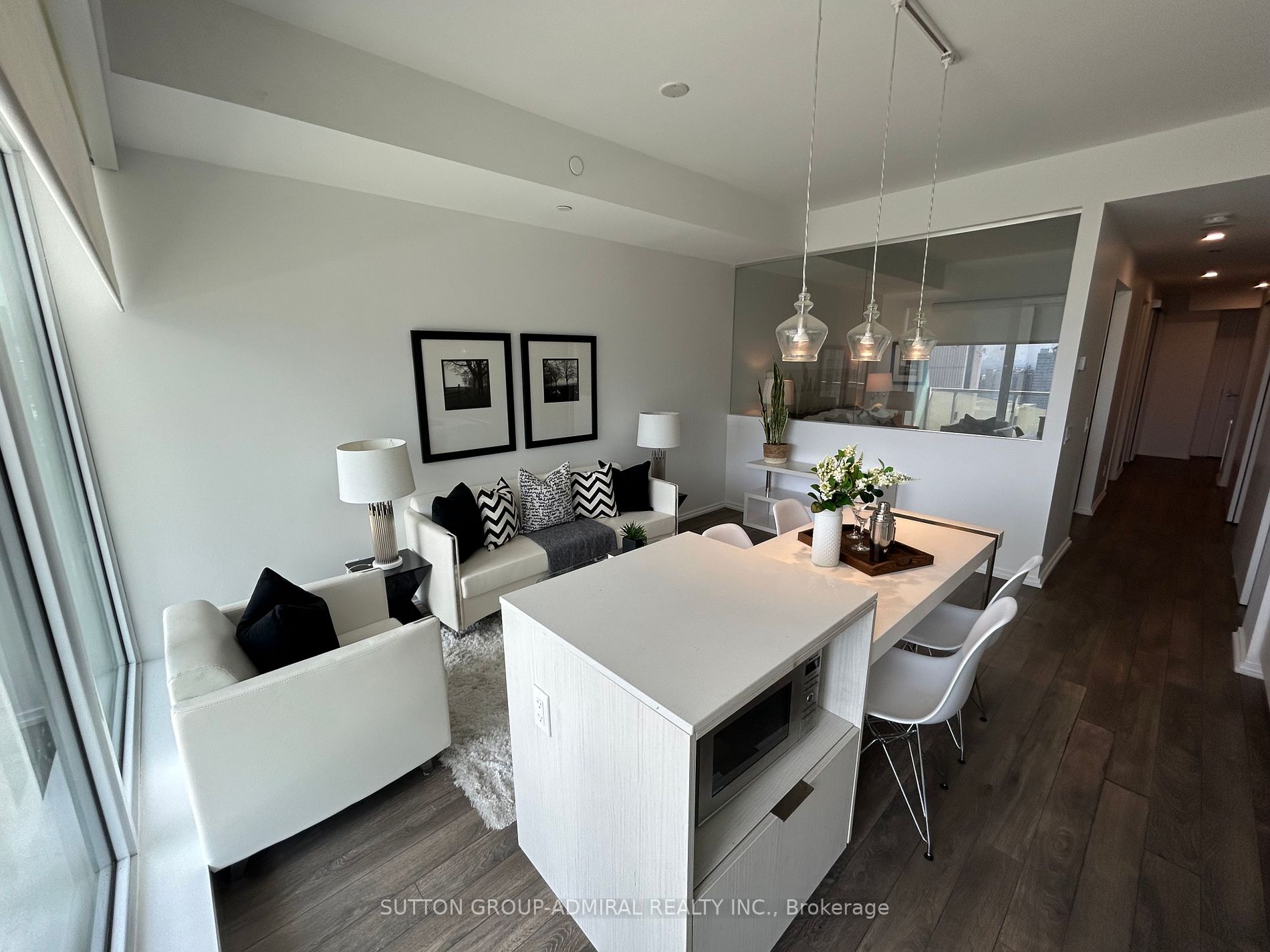 197 Yonge St, #1911