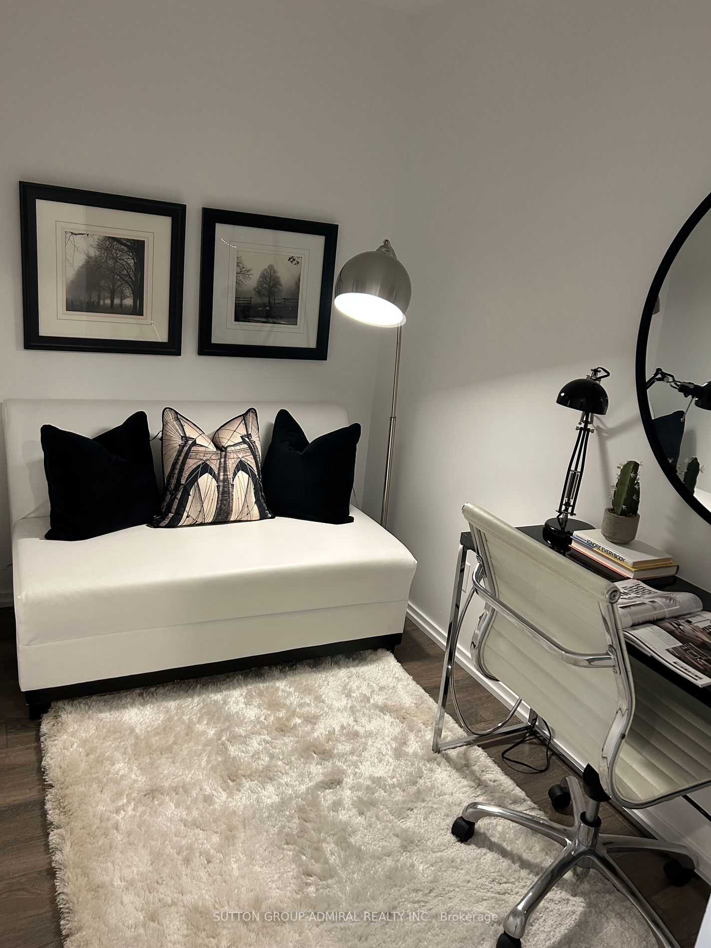 197 Yonge St, #1911