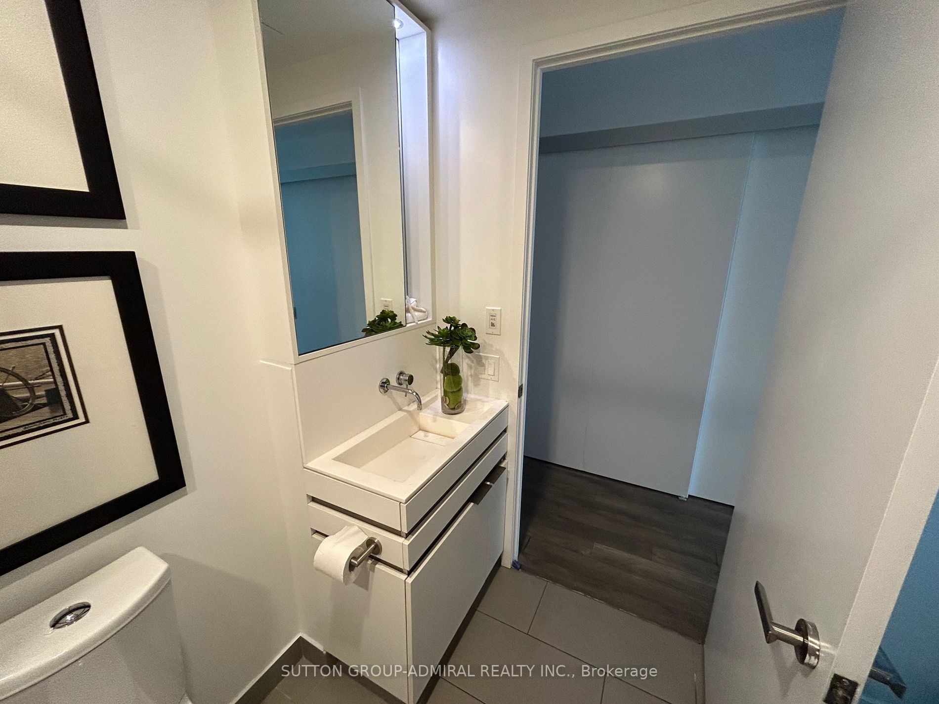 197 Yonge St, #1911