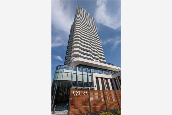 15 Holmes Ave, Toronto