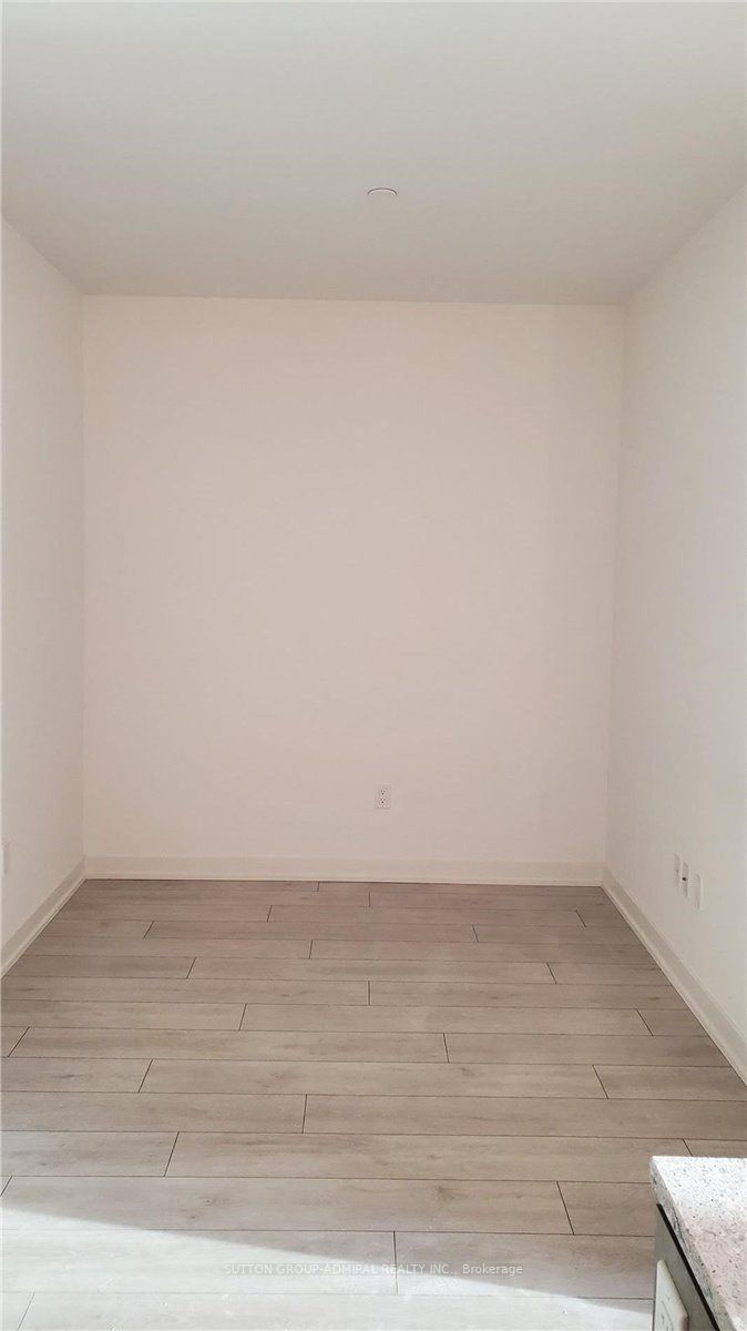 31 Tippett Rd, #649