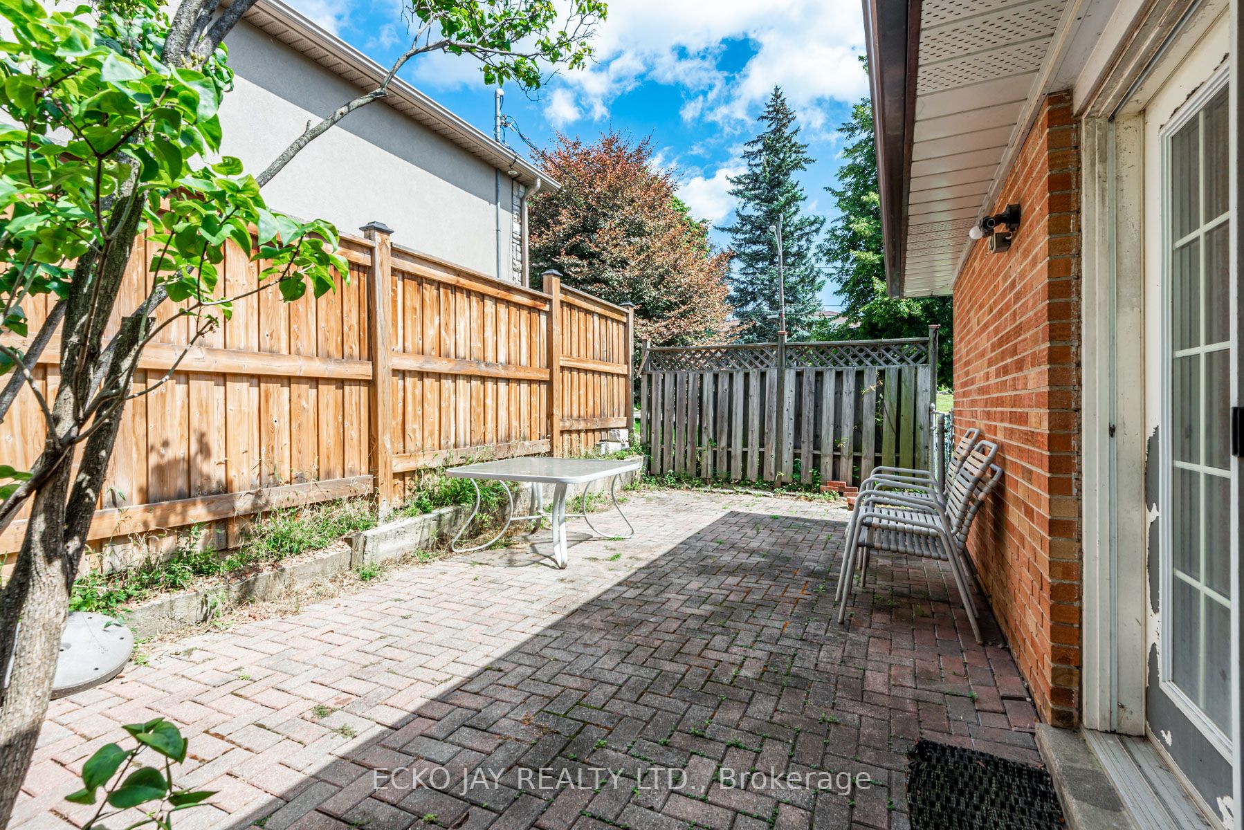 2 Camwood Cres