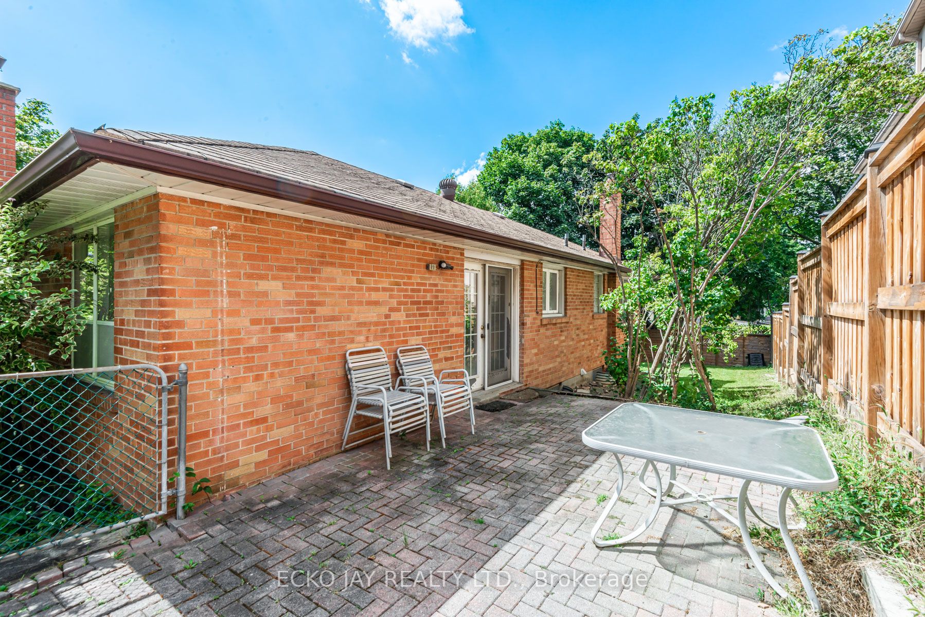 2 Camwood Cres