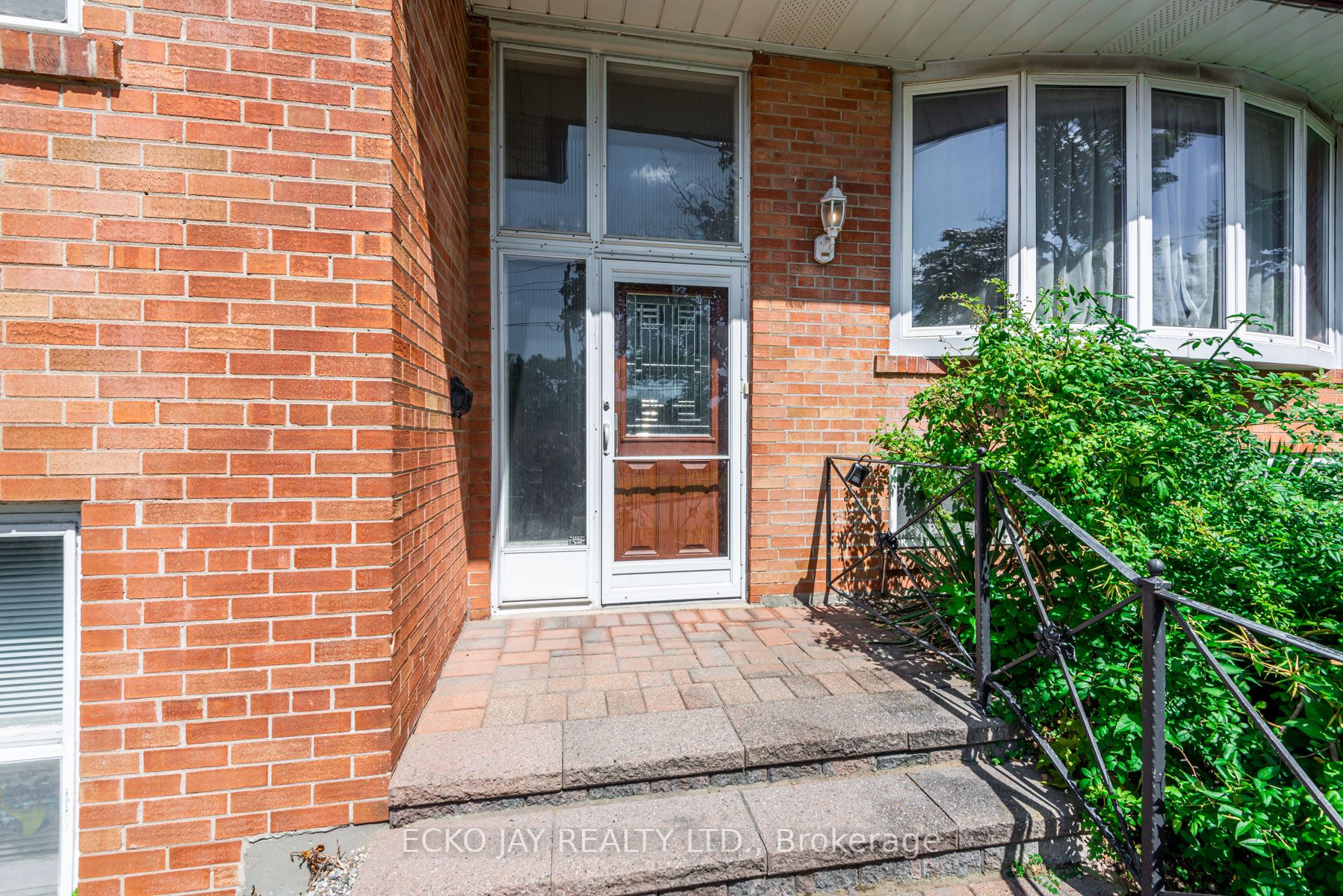 2 Camwood Cres