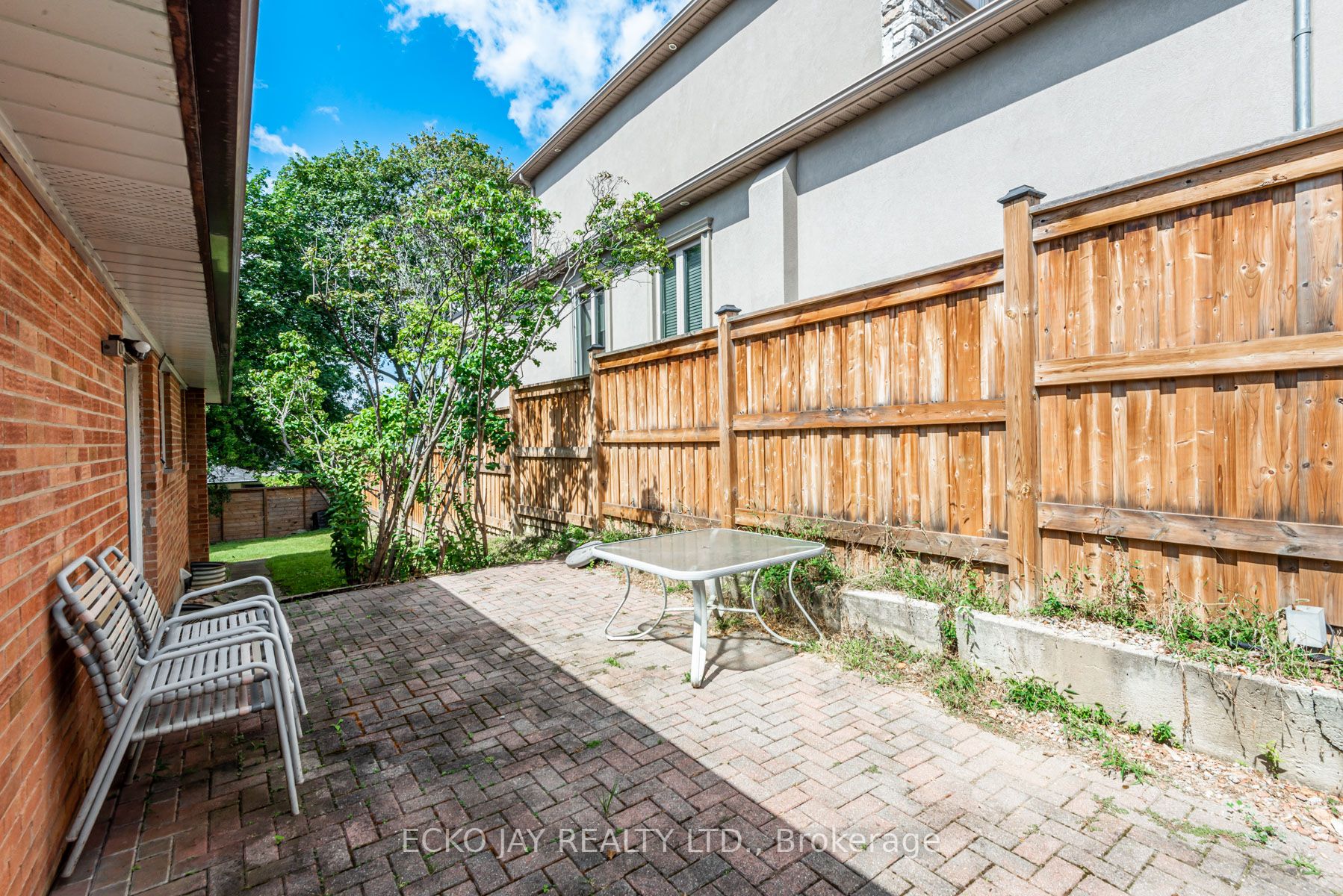 2 Camwood Cres