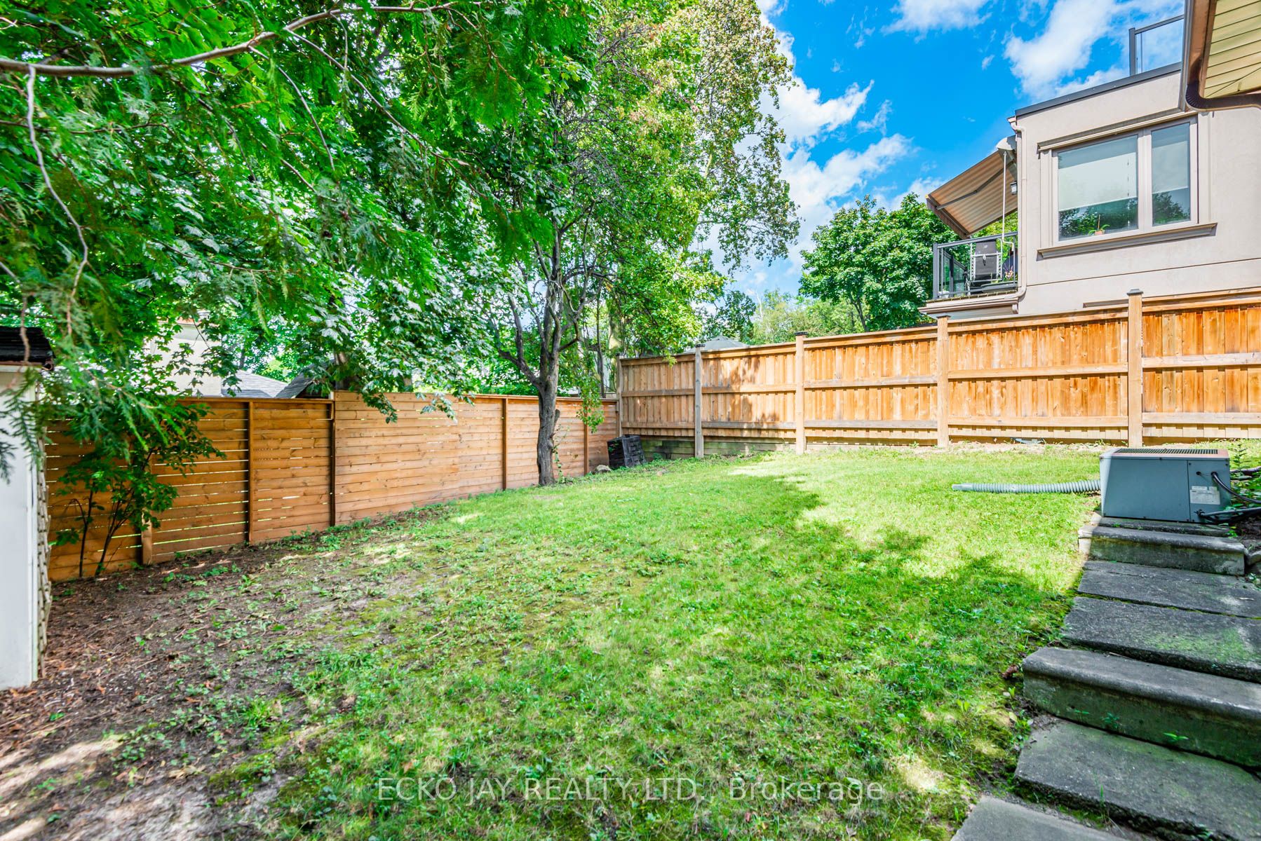2 Camwood Cres