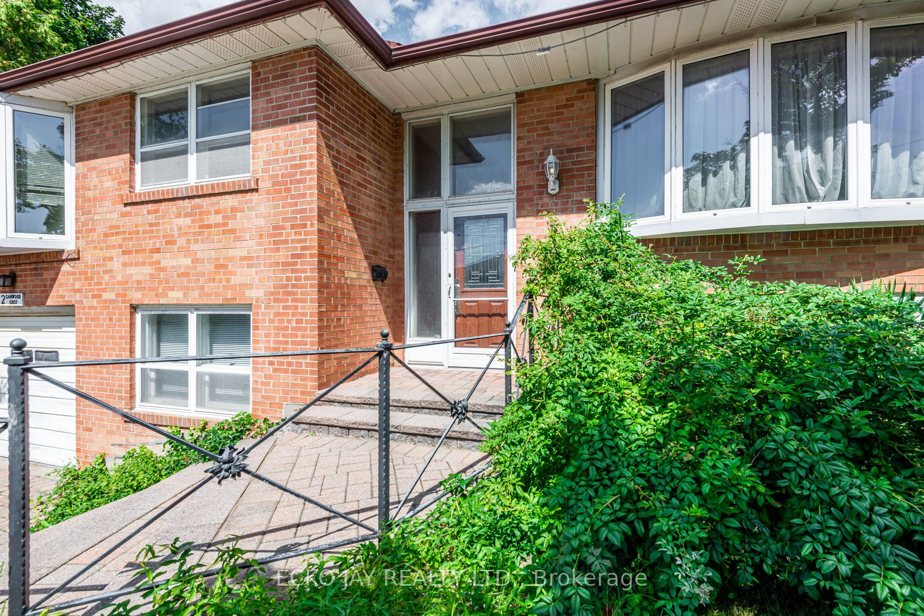 2 Camwood Cres