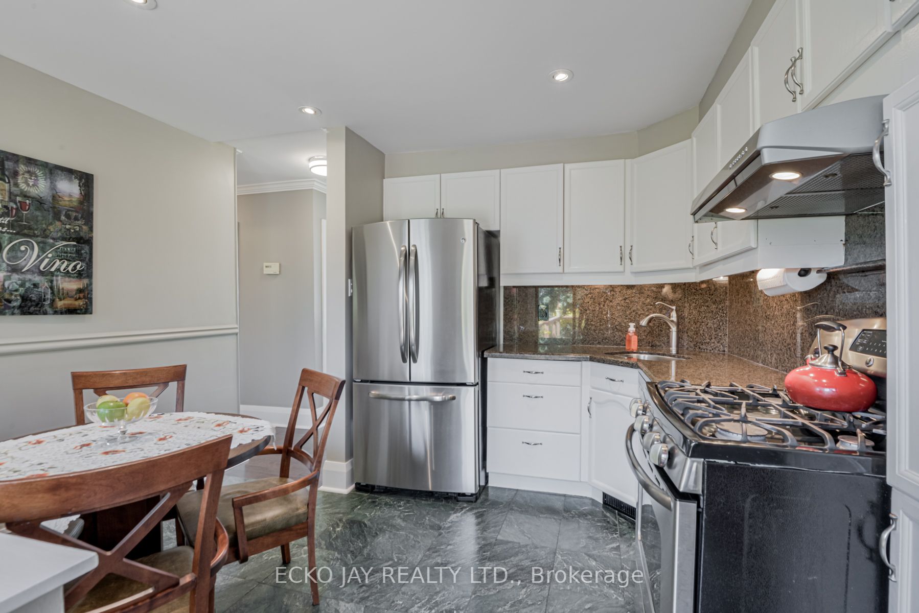 29 Treadgold Cres