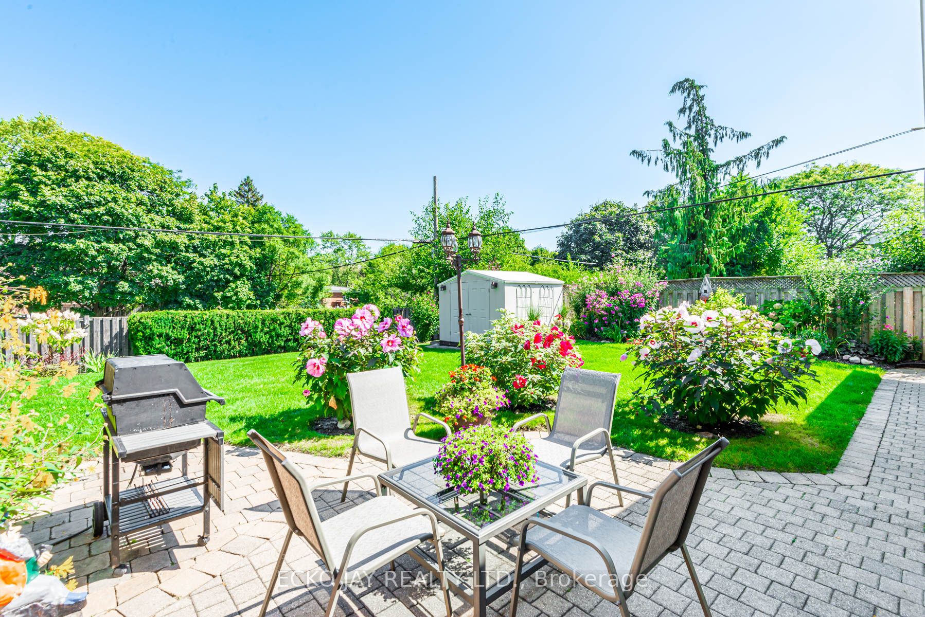29 Treadgold Cres