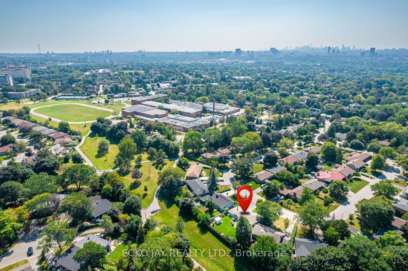 29 Treadgold Cres