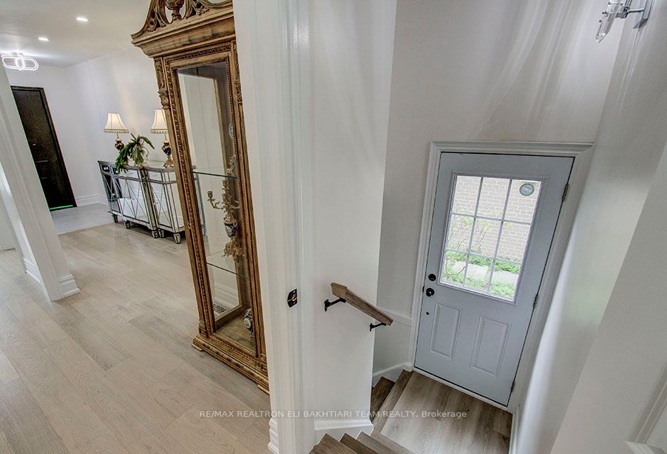 160 Three Valleys Dr