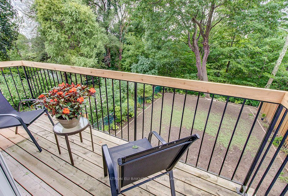 160 Three Valleys Dr
