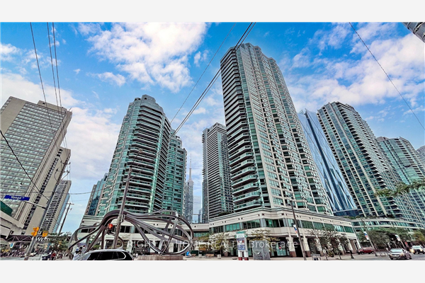 10 Yonge St, Toronto