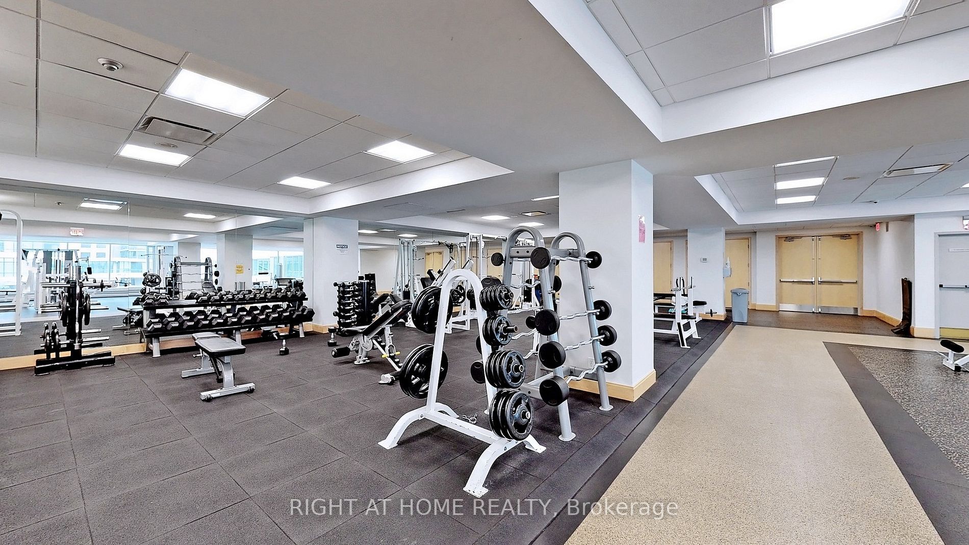 10 Yonge St, #1706