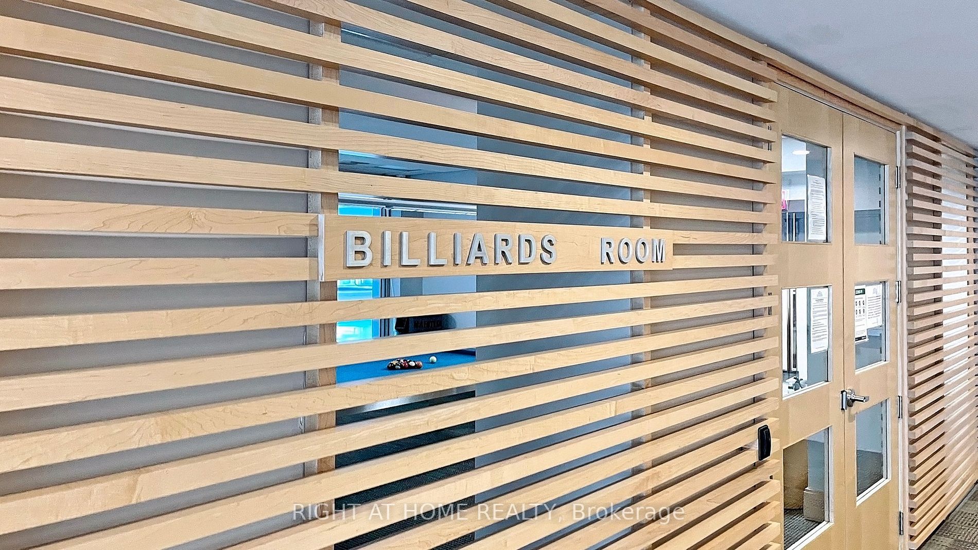 10 Yonge St, #1706