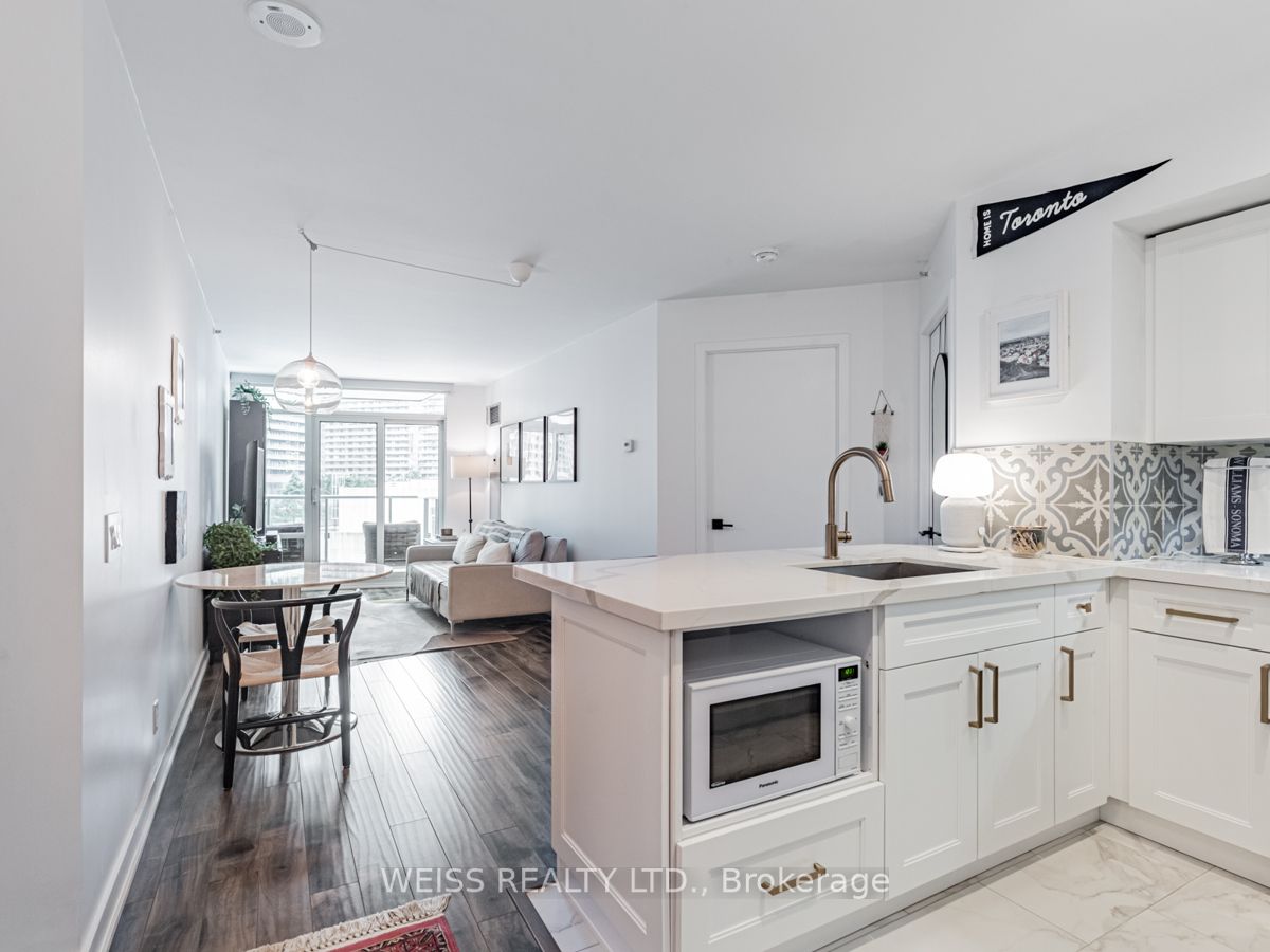361 Front St W, #325