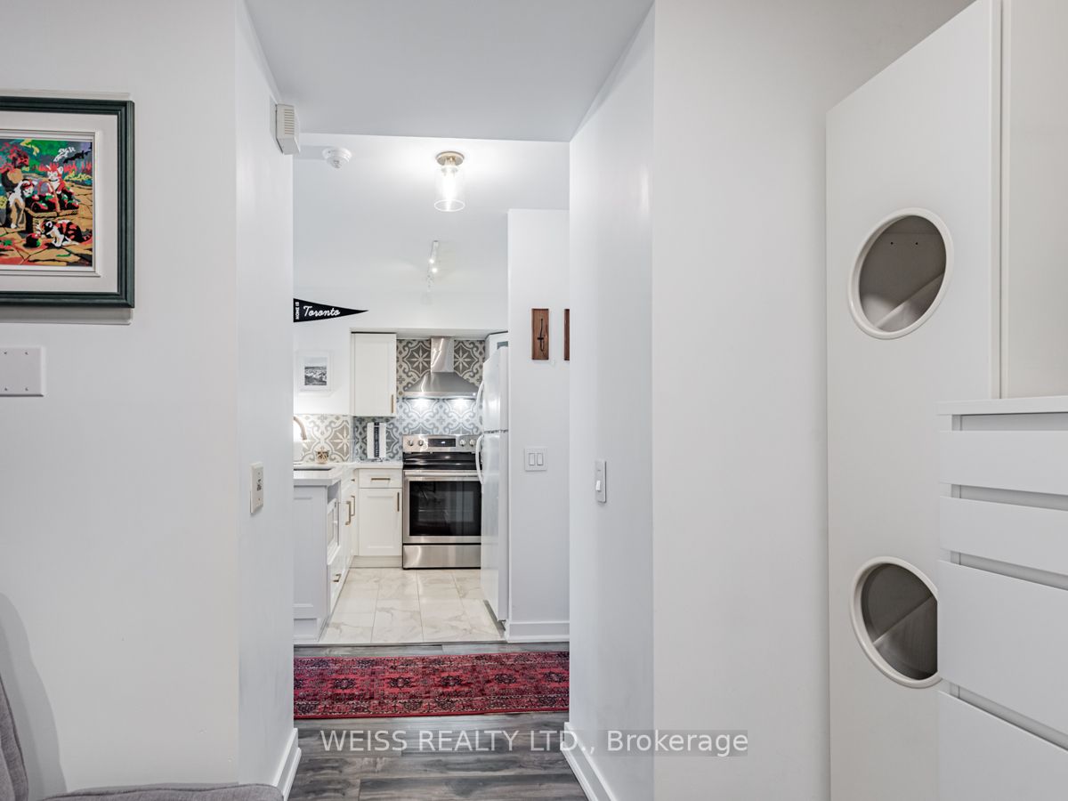 361 Front St W, #325