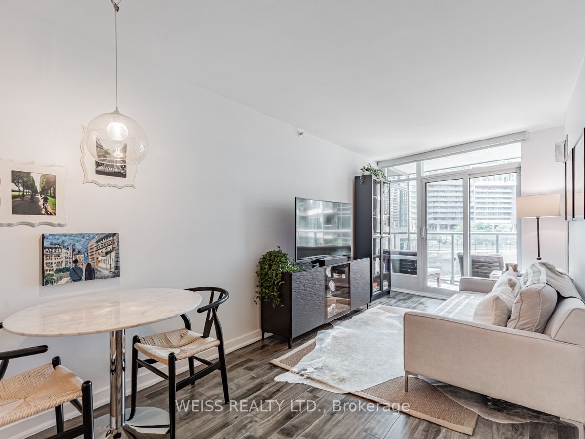 361 Front St W, #325