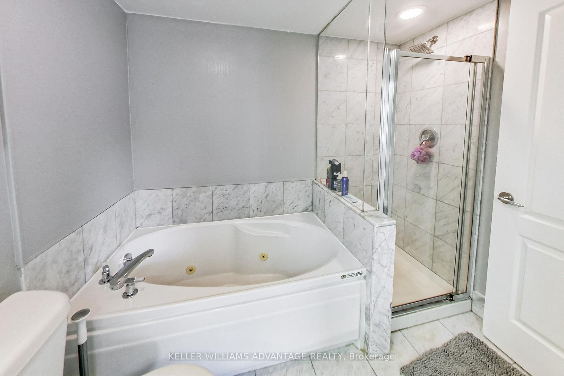 38 Elm St, #800