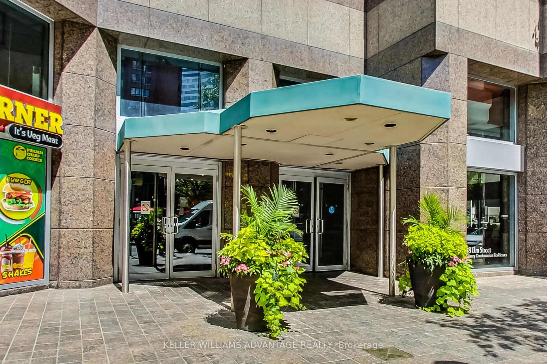 38 Elm St, #800