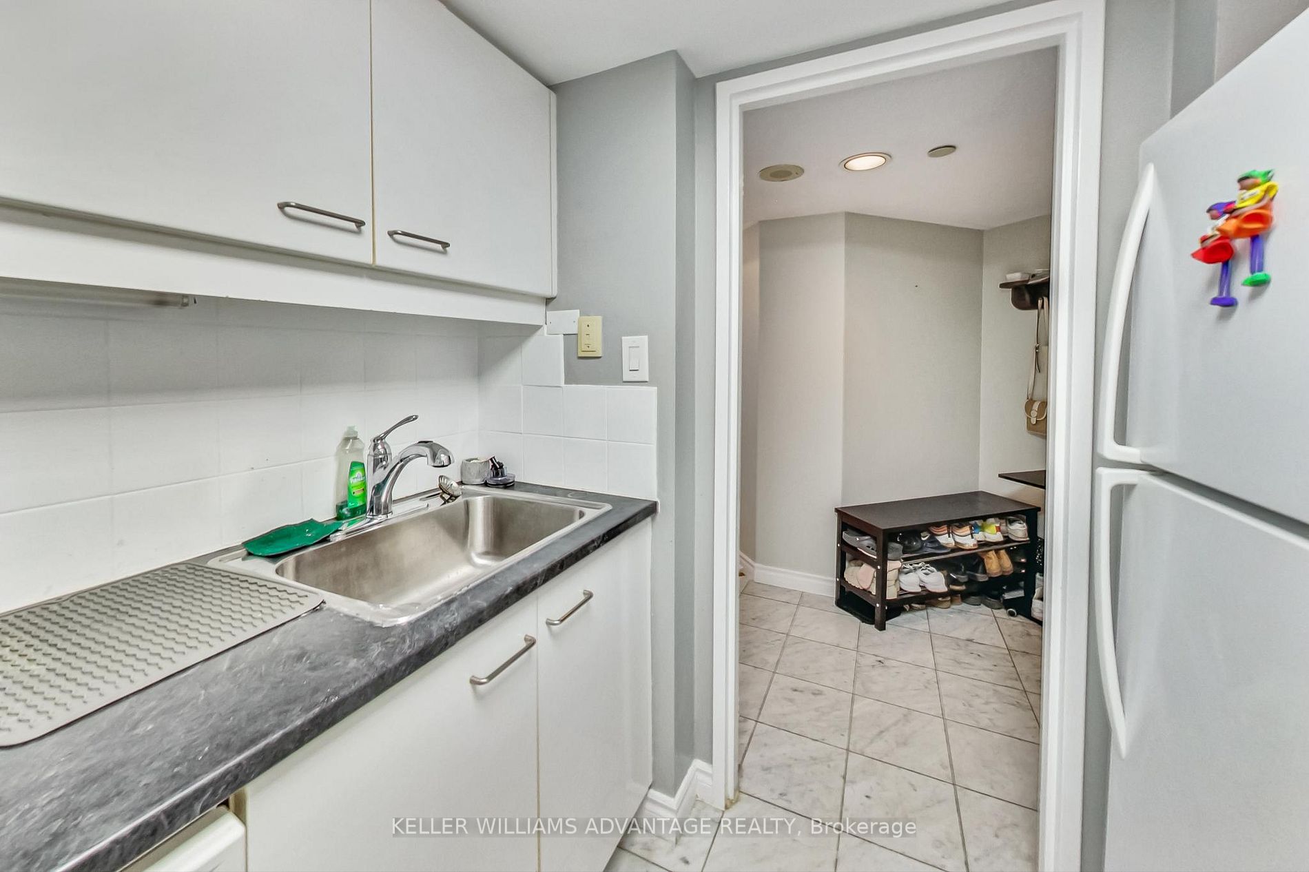 38 Elm St, #800