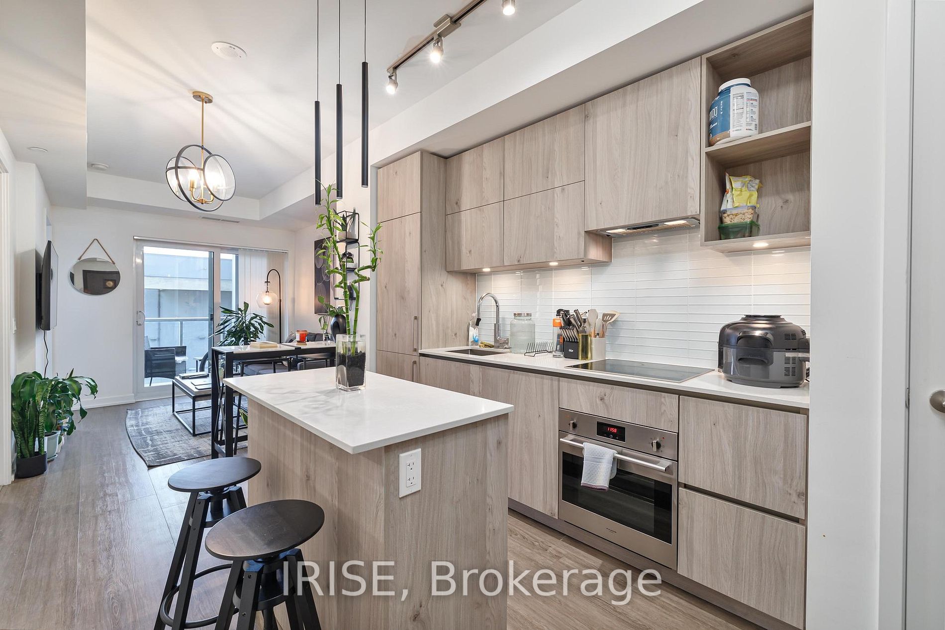 1 Yorkville Ave, #3606