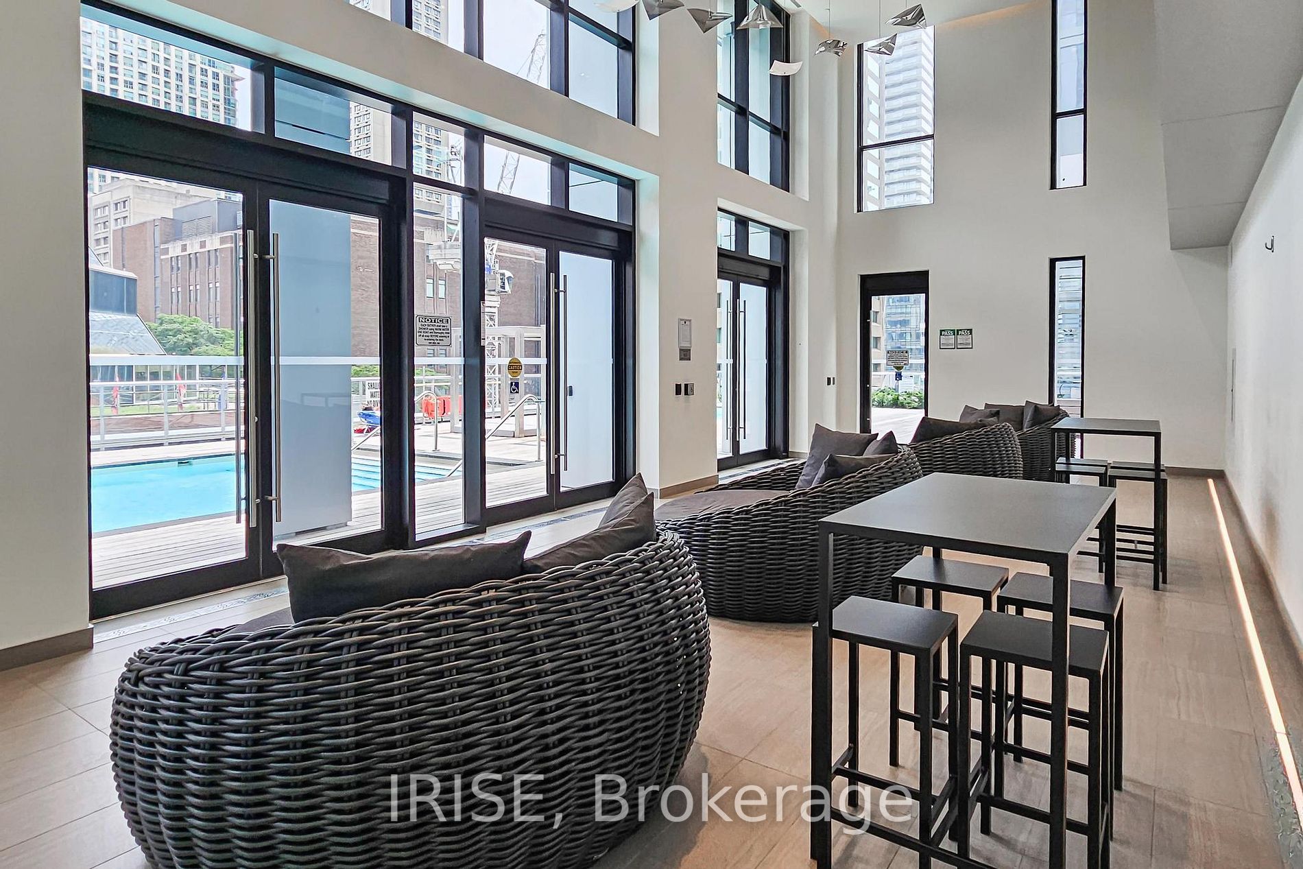 1 Yorkville Ave, #3606