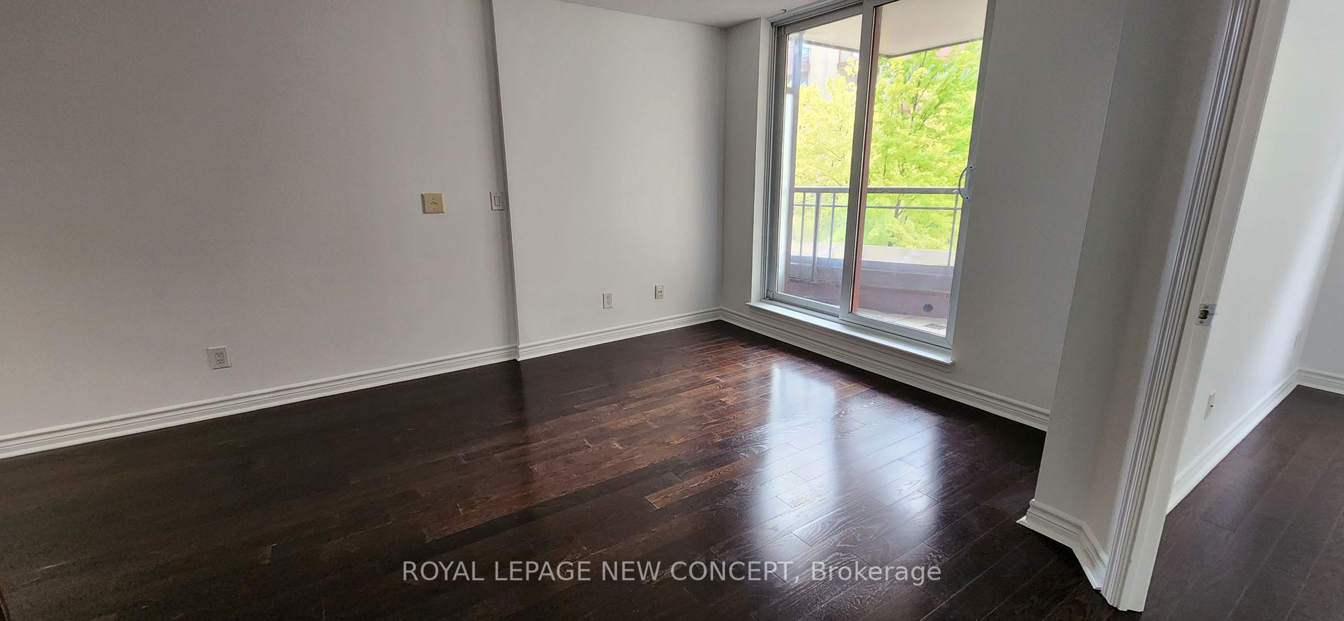 27 Rean Dr, #330