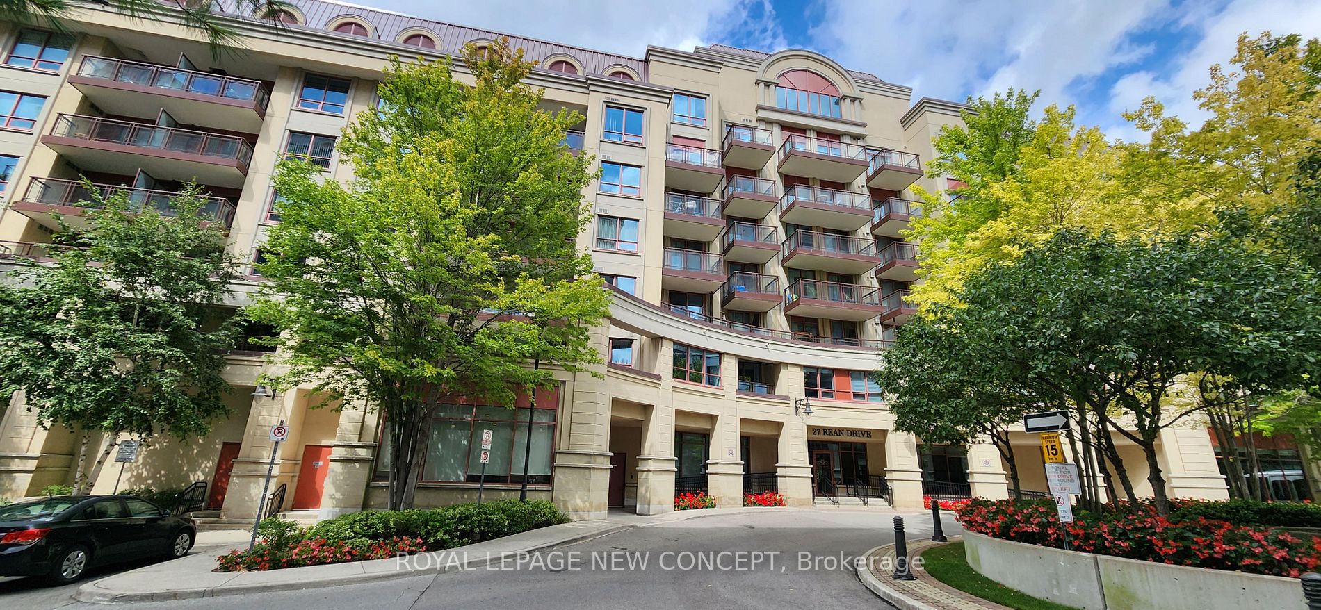 27 Rean Dr, #330