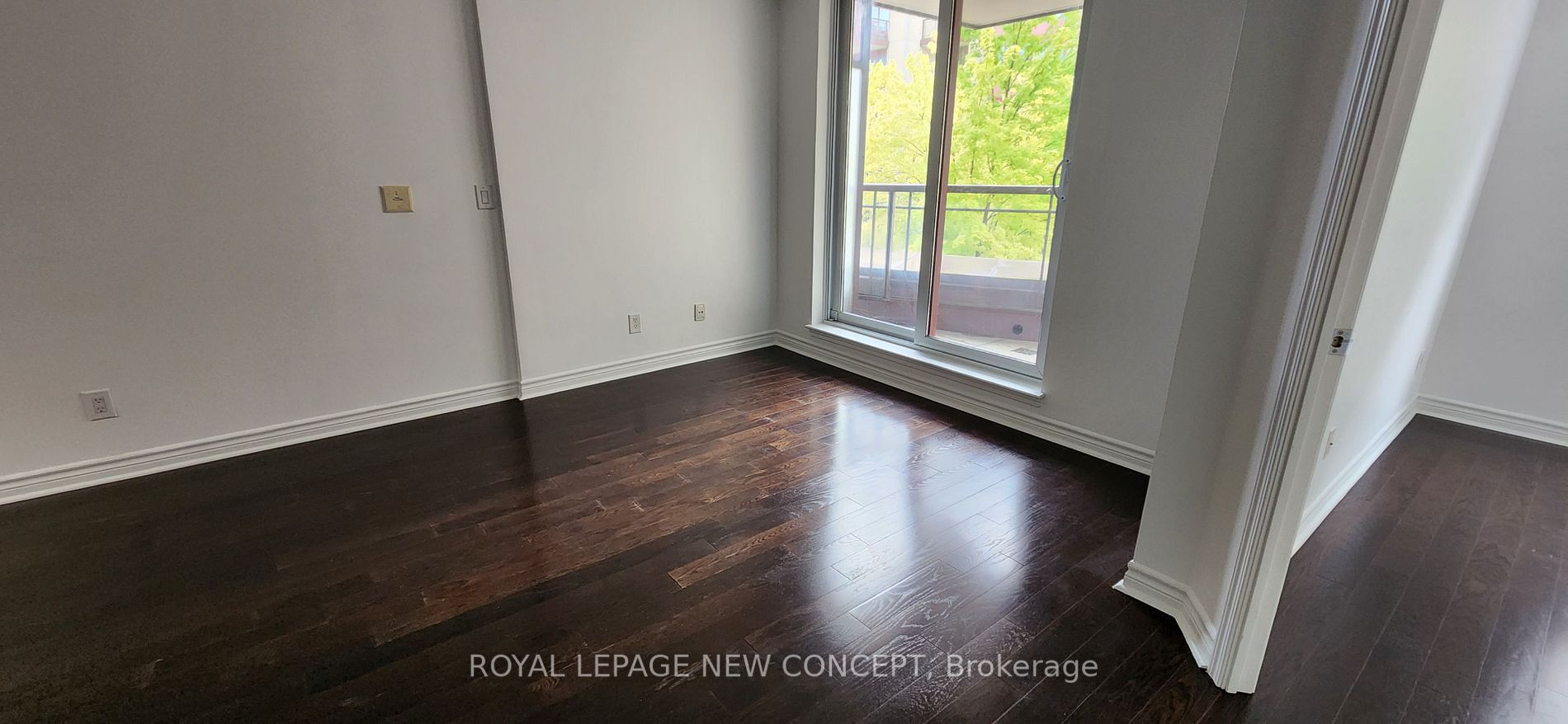 27 Rean Dr, #330