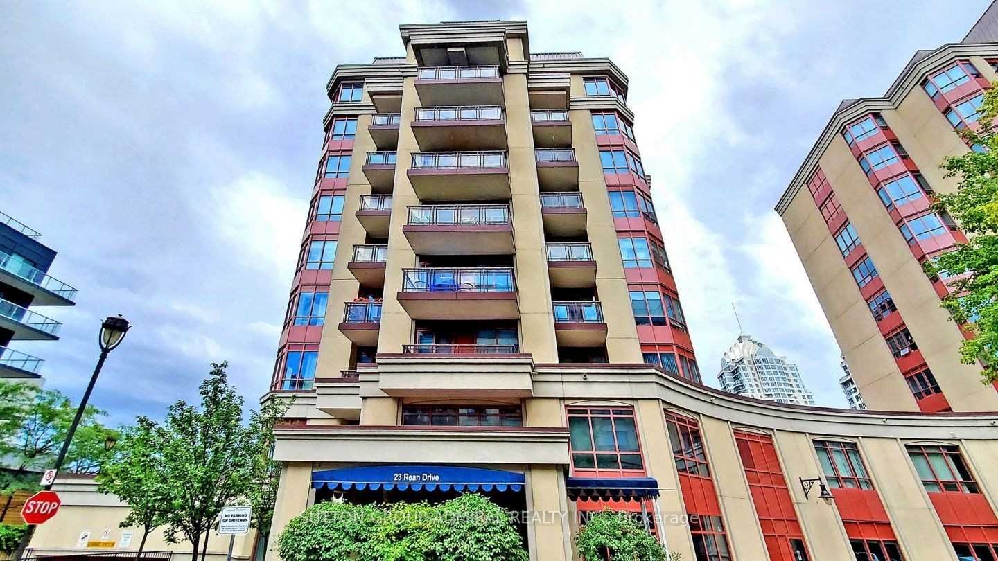 23 Rean Dr, #402