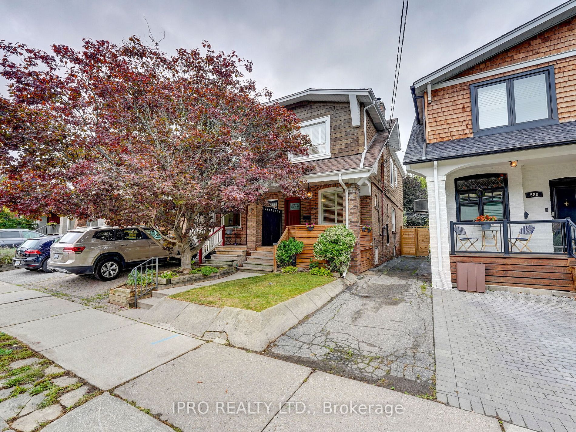 578 Balliol St