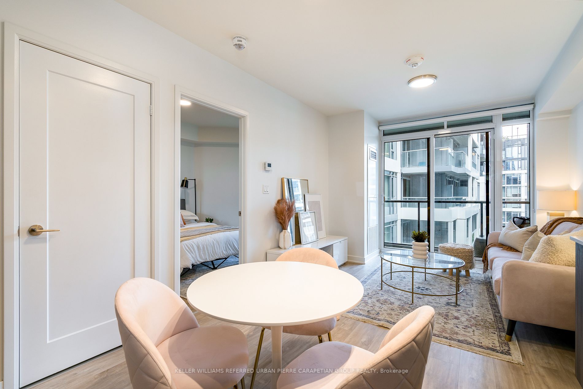 27 Bathurst St, #602