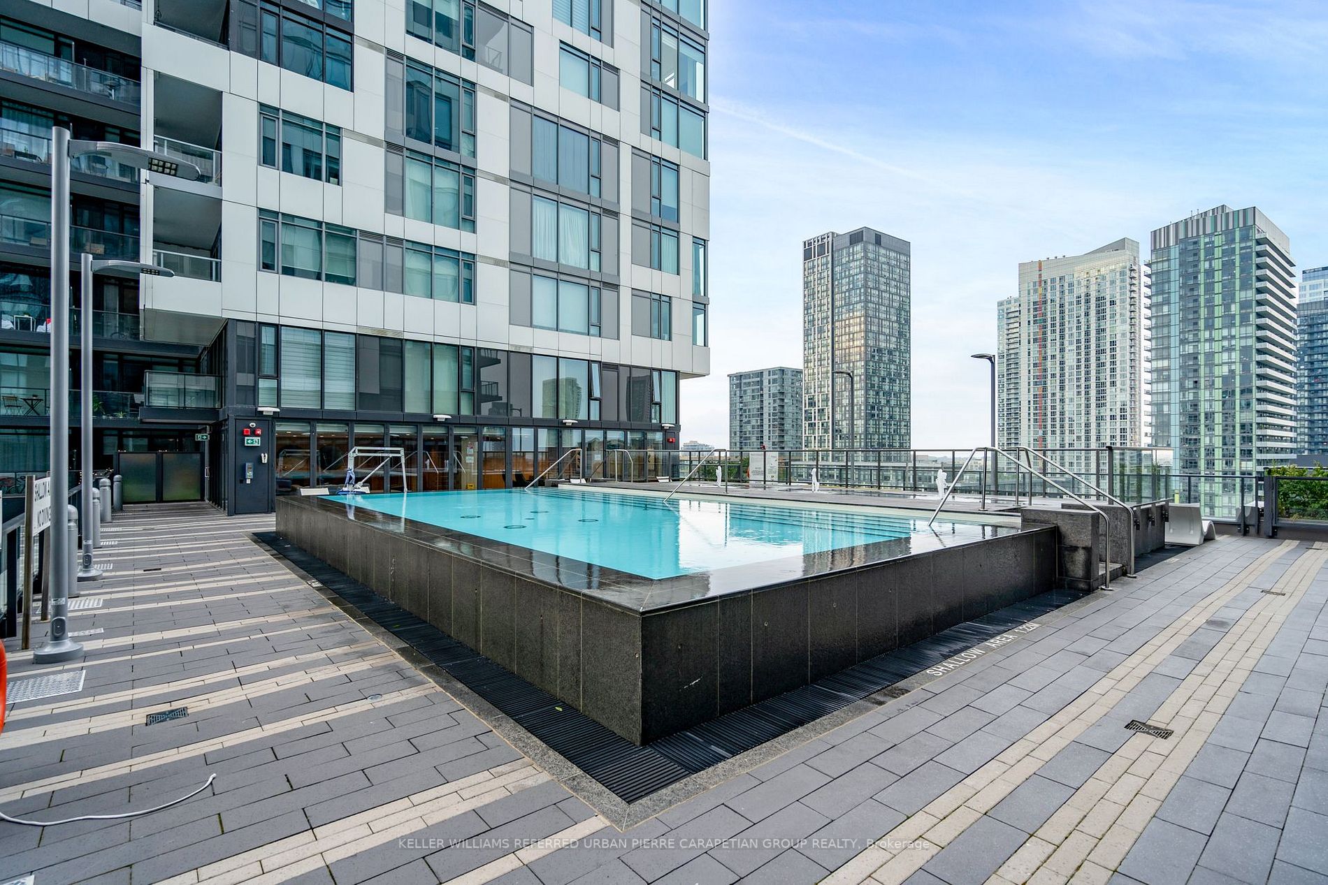 27 Bathurst St, #602