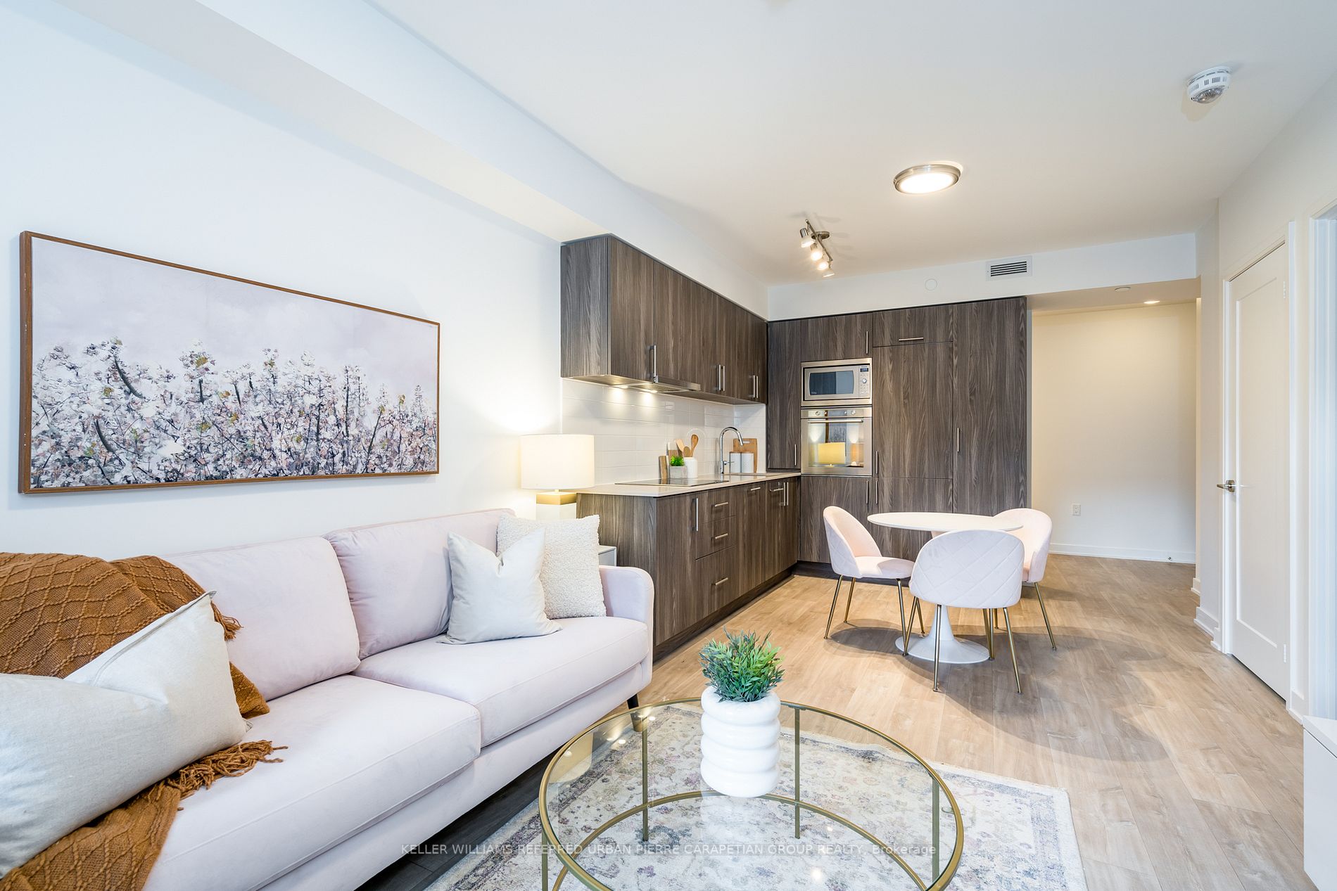 27 Bathurst St, #602