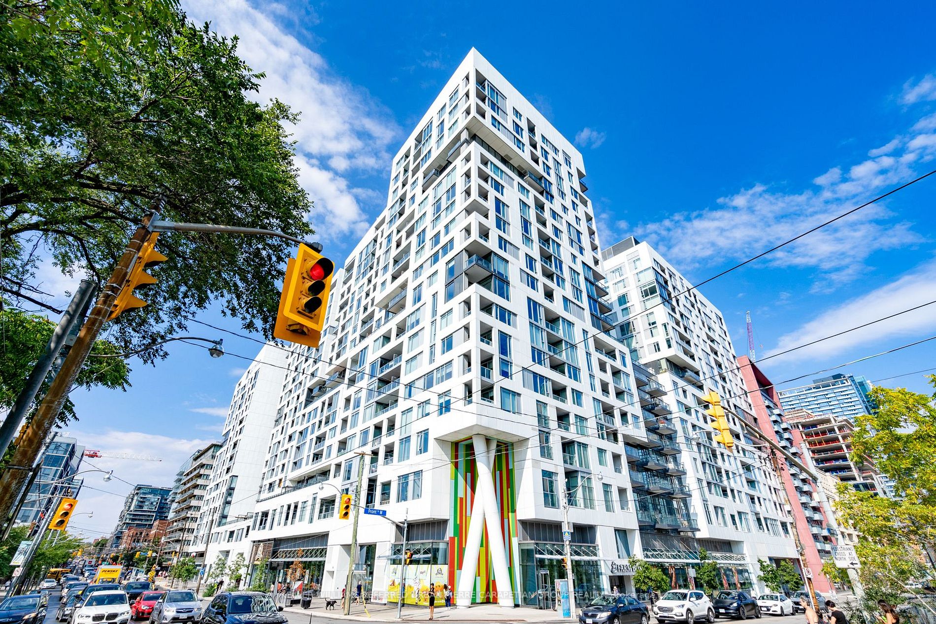 27 Bathurst St, #602