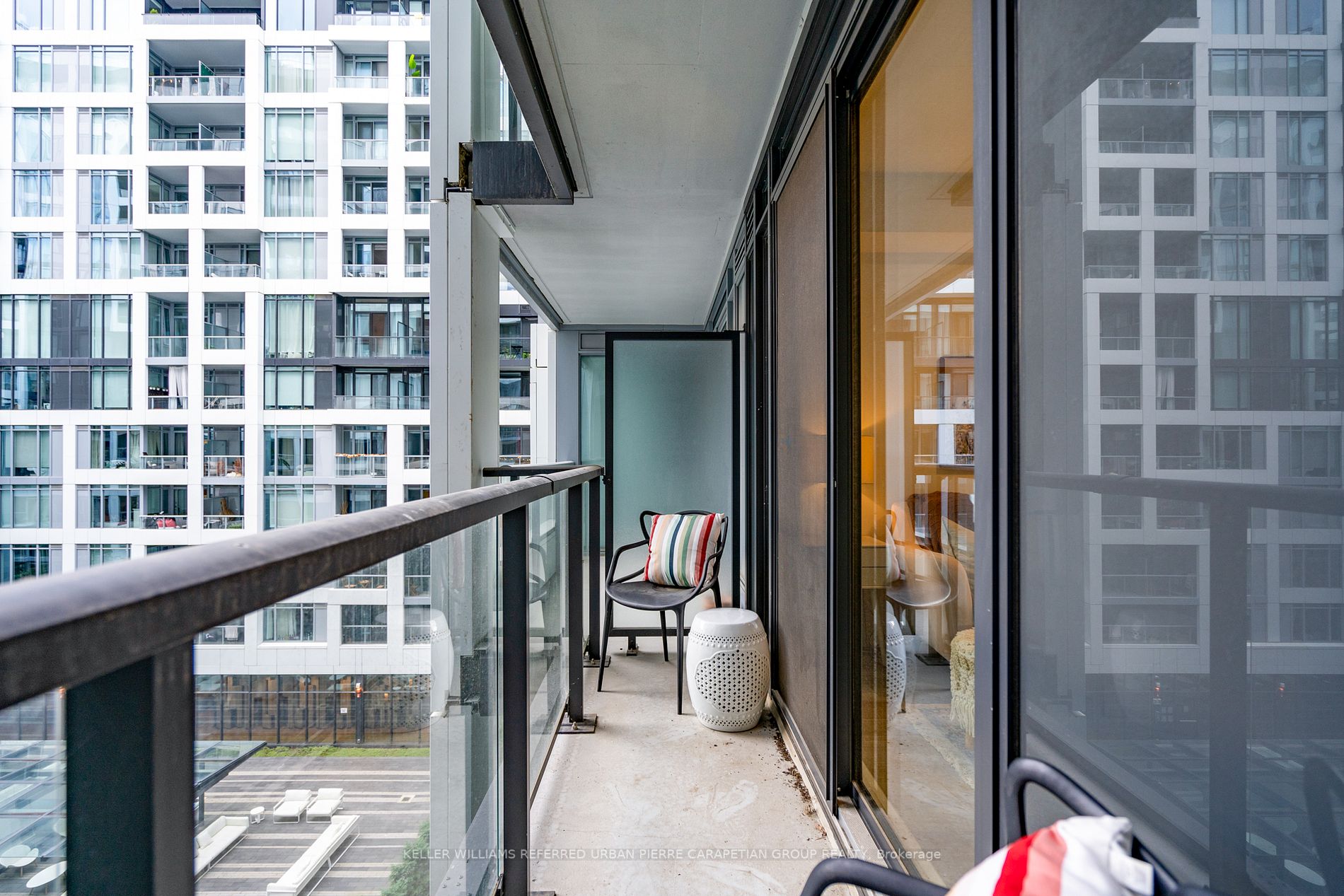27 Bathurst St, #602