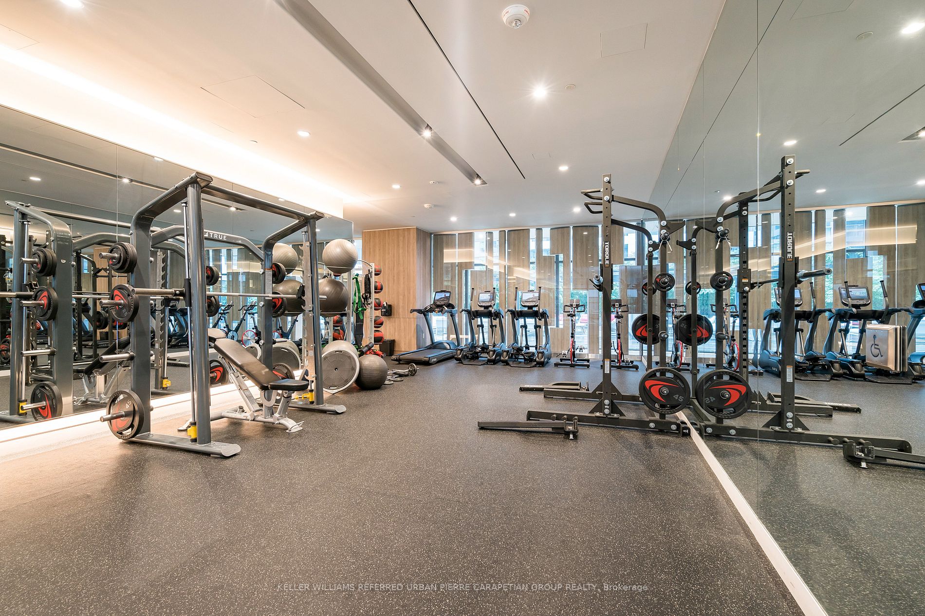 27 Bathurst St, #602