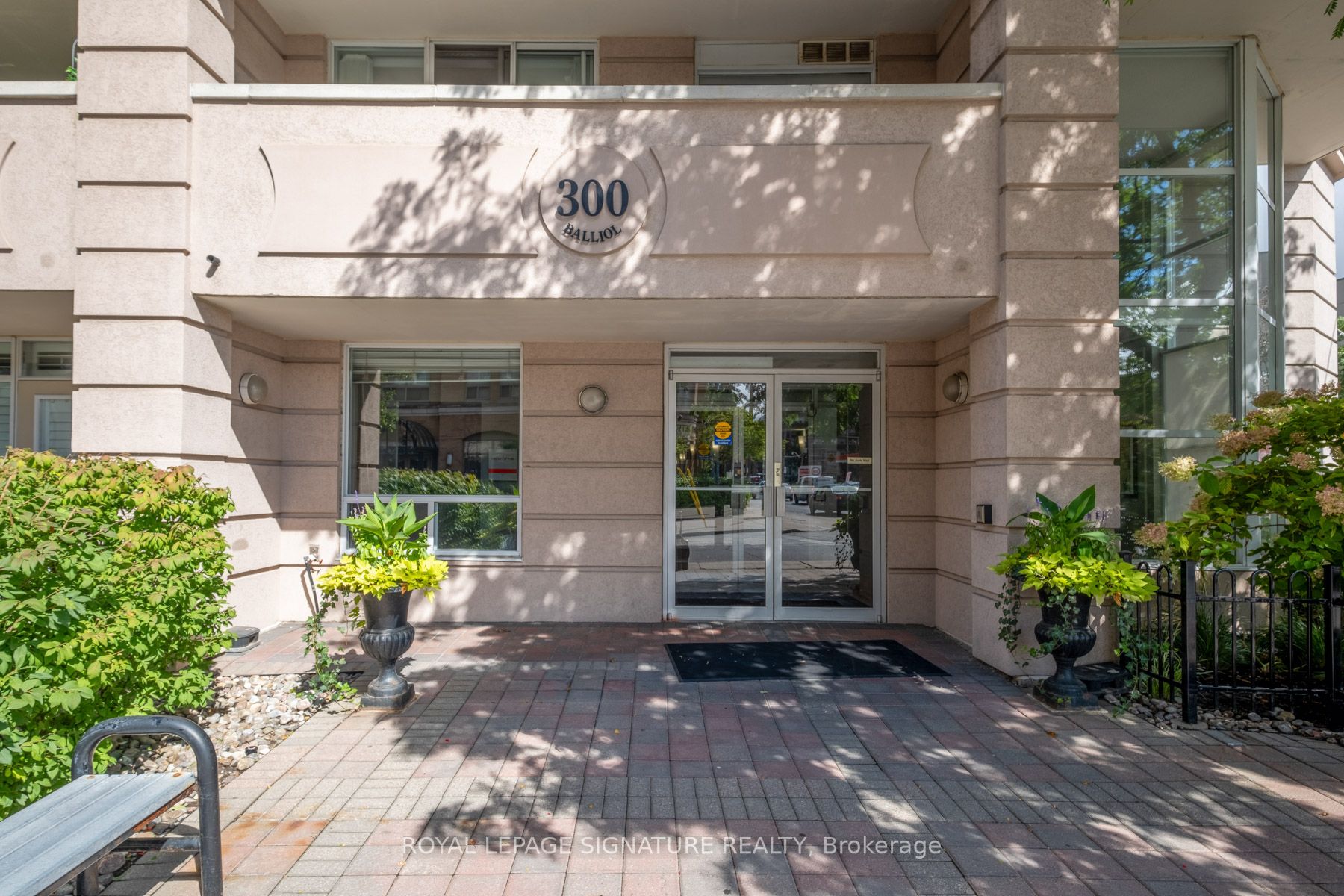300 Balliol St, #802