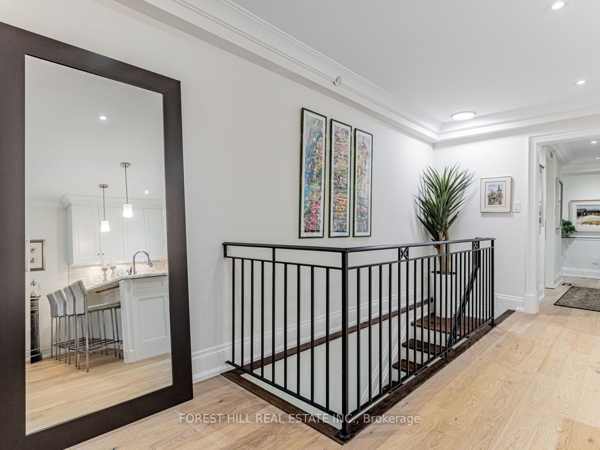 317 Lonsdale Rd, #1B