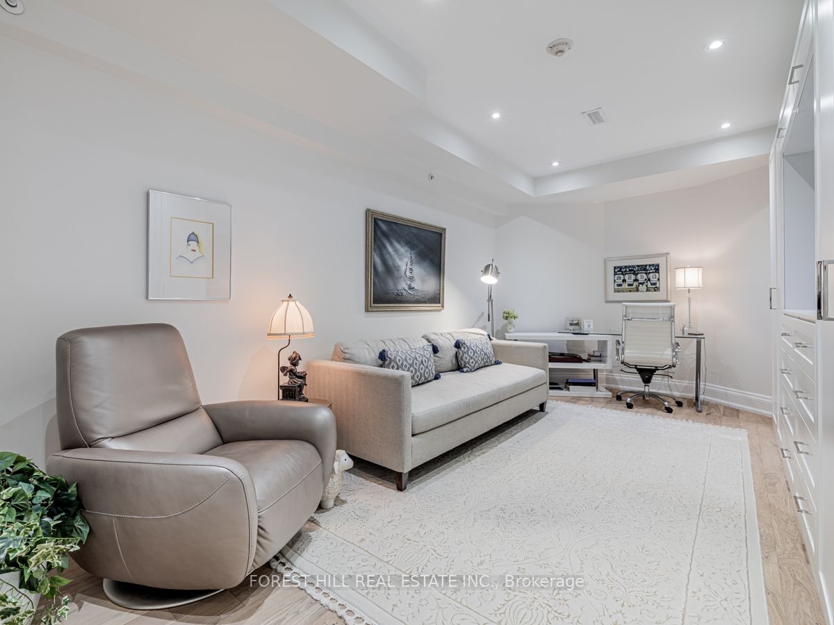317 Lonsdale Rd, #1B