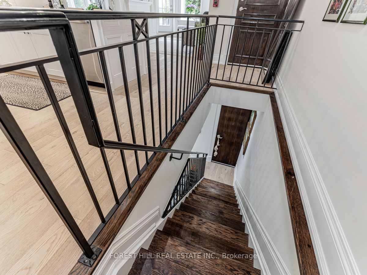 317 Lonsdale Rd, #1B