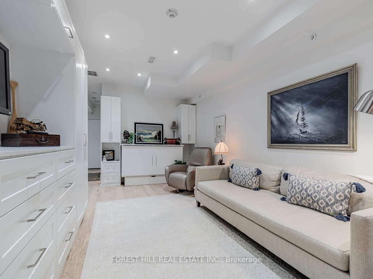 317 Lonsdale Rd, #1B